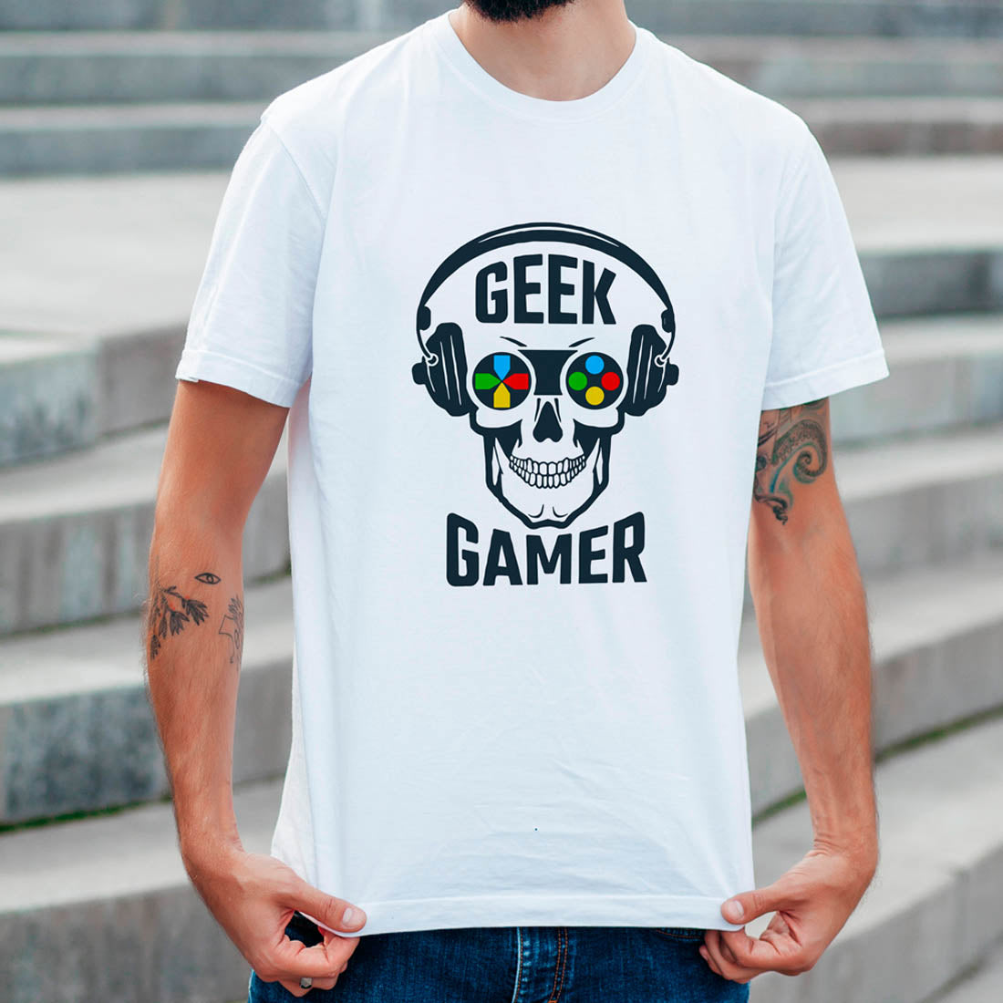Geek Gamer skull headphone T-shirt with colorful details